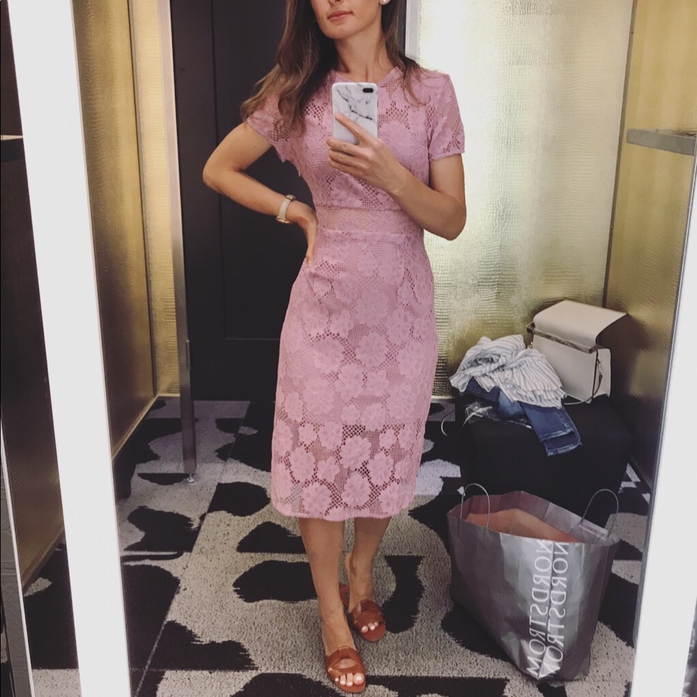 Lace dress - Picture 2 of 2